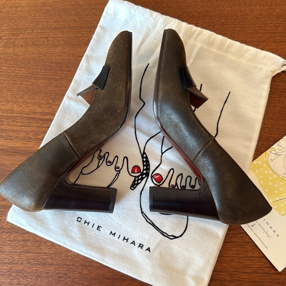 new Chie Mihara “Edela-C” Suede Mid-Heel Pumps in Size 9 - Picture 6 of 8